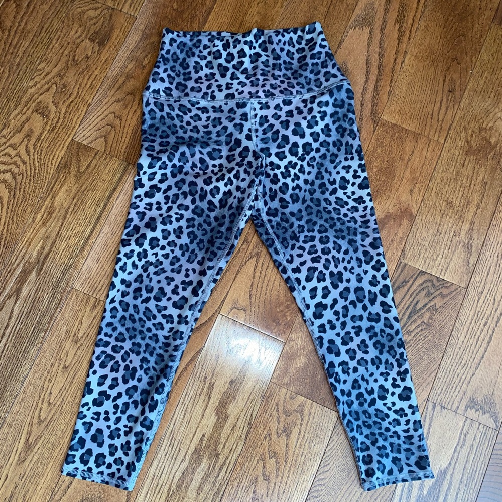 Leopard active leggings.